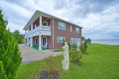 Welcome to your own slice of European elegance right here on the - photo 40