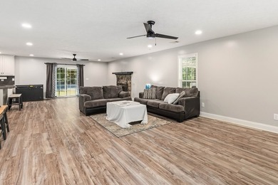 Welcome to 595 Honeysuckle Circle in beautiful Oak Mountain - photo 2