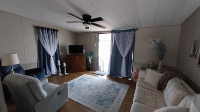Cozy Furnished Home on a Corner Lot - MoveIn Ready & Perfect for - photo 14