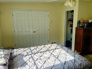 Take a look at this inviting 4-bedroom, 2-bathroom home tucked - photo 15