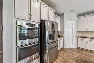 Welcome home to Deerfield Trace, an exclusive, hidden-gem - photo 17