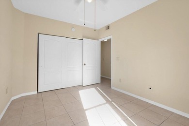 Enjoy preserve-facing privacy in this first-floor 3-bedroom - photo 20