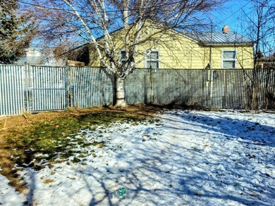 Take a look at this inviting 4-bedroom, 2-bathroom home tucked - photo 23