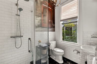Make one of Savannah's most sought-after addresses in the heart - photo 29