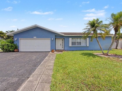 Located just minutes from Town Center Mall and top-rated schools - photo 2