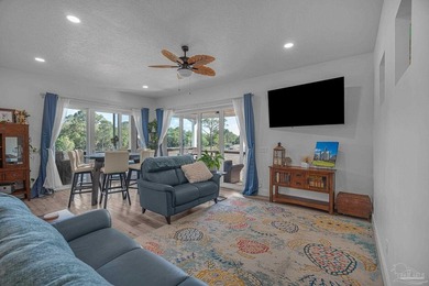 WELCOME TO PARADISE to your beautiful southern dream with a - photo 37