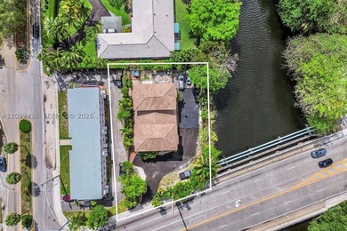 Spectacular Waterfront DUPLEX Property just Steps from Downtown - photo 4