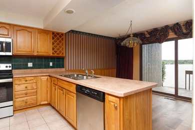 Live the lake lifestyle you've been dreaming of! Rarely - photo 10