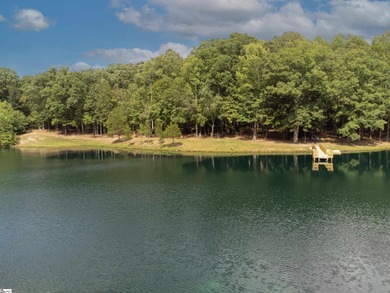 This property is a dream come true. Approx. a 2 1/2 to 3 acre - photo 3