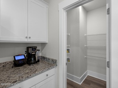 Welcome to Hubert's newest neighborhood, Surfside Landing! - photo 11