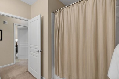 Beautifully maintained 3 bedroom, 2 bath third-floor condo in - photo 20