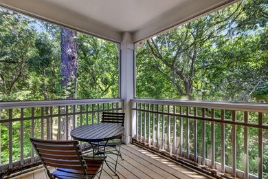 Beautifully maintained 3 bedroom, 2 bath third-floor condo in - photo 21