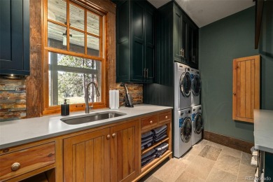 Stunning Mountain Modern Rustic Estate on private Emma Lake - photo 47
