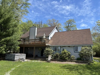 Lake Home Sale Pending in Jim Thorpe, Pennsylvania