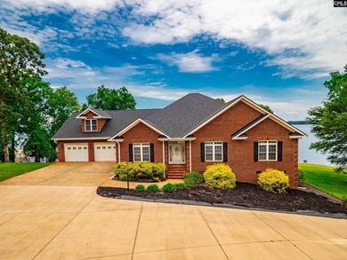 The Lake Murray home you've been waiting for is now on the - photo 2