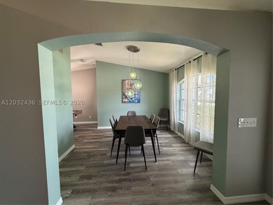 Beautifully renovated 3-bedroom, 2-bath CBS construction home - photo 5