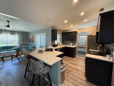 Beautifully renovated 3-bedroom, 2-bath CBS construction home - photo 9