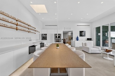 Unique, modern multi-level penthouse in the highly desirable - photo 14