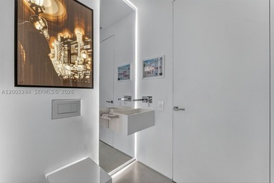 Unique, modern multi-level penthouse in the highly desirable - photo 17