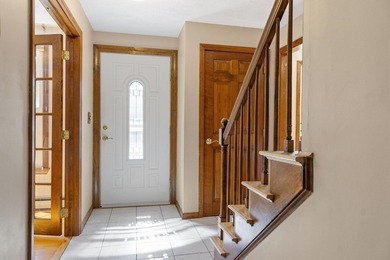 PRIVACY, SPACE & LOCATION! Stunning 4BR Colonial on a private - photo 22