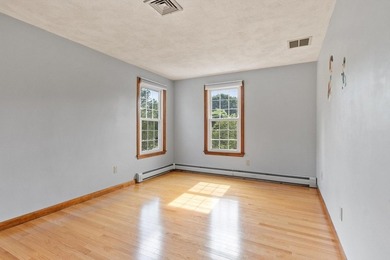 PRIVACY, SPACE & LOCATION! Stunning 4BR Colonial on a private - photo 27