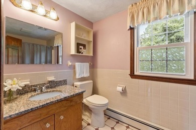 PRIVACY, SPACE & LOCATION! Stunning 4BR Colonial on a private - photo 29