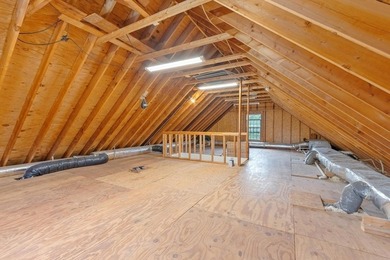 PRIVACY, SPACE & LOCATION! Stunning 4BR Colonial on a private - photo 30