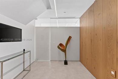 Unique, modern multi-level penthouse in the highly desirable - photo 31
