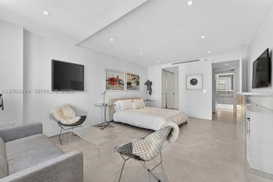 Unique, modern multi-level penthouse in the highly desirable - photo 34