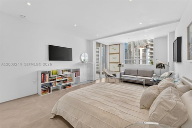 Unique, modern multi-level penthouse in the highly desirable - photo 36
