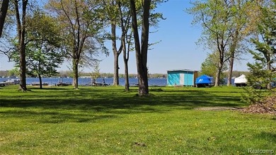 Enjoy lake living without the lakefront taxes. This charming - photo 3