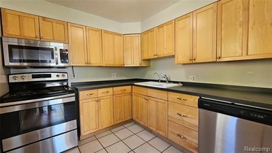 Enjoy lake living without the lakefront taxes. This charming - photo 4