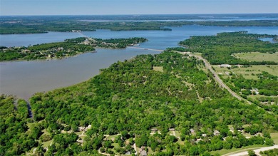 53.11 waterfront acres on Lake Tawakoni. Features a gated entry - photo 2
