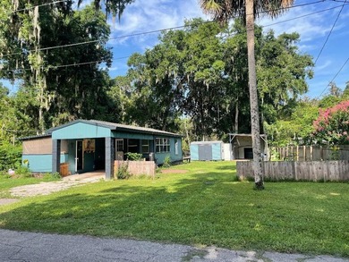 Under contract-accepting backup offers. {Not A MOBIL HOME ) This - photo 3
