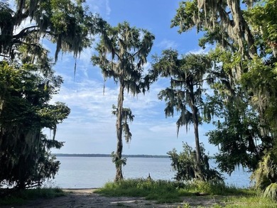 Under contract-accepting backup offers. {Not A MOBIL HOME ) This - photo 4
