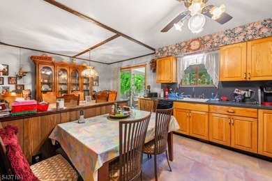 Welcome home to this charming 3-bedroom, 1.5-bath residence - photo 6
