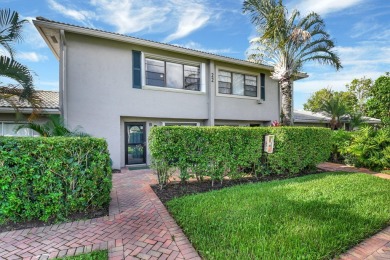 (private lake, pond, creek) Townhome/Townhouse For Sale in Boynton Beach Florida