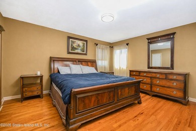 Welcome to 52 Vineland Avenue located in Huguenot. Spacious & - photo 14