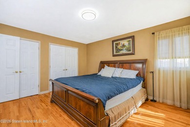 Welcome to 52 Vineland Avenue located in Huguenot. Spacious & - photo 15