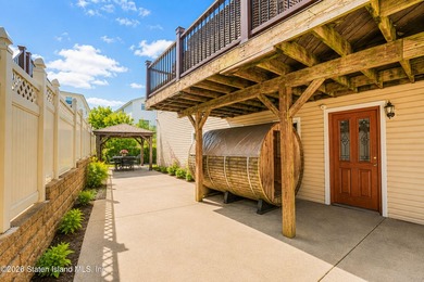 Welcome to 52 Vineland Avenue located in Huguenot. Spacious & - photo 32