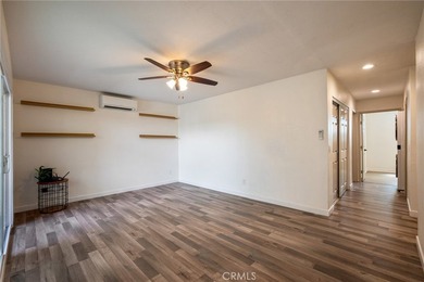 Beautifully upgraded modern condominium in the heart of Long - photo 5