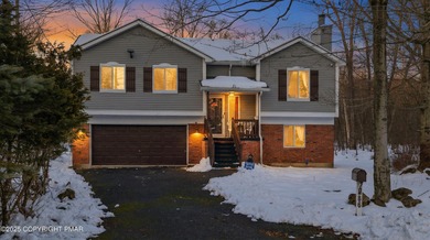 Lake Carobeth Home For Sale in Tobyhanna Pennsylvania