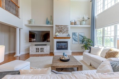 Exceptional golf course living in Hawthorn Woods Country Club! - photo 14