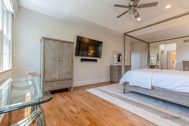 Exceptional golf course living in Hawthorn Woods Country Club! - photo 16