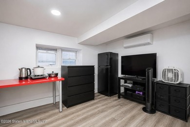 Welcome to 255 Saint Marys Ave convenient located. just 5 - photo 18