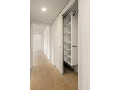 WOW! What a deal!!! Appx 1100 square foot, 2 bedroom, 2 full - photo 23