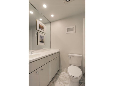 WOW! What a deal!!! Appx 1100 square foot, 2 bedroom, 2 full - photo 24