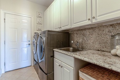 Exceptional golf course living in Hawthorn Woods Country Club! - photo 25