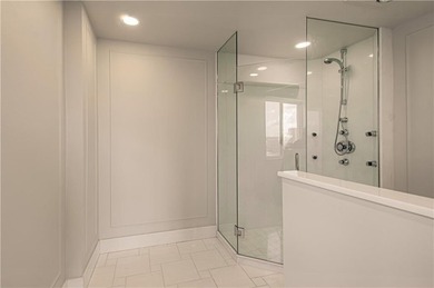 WOW! What a deal!!! Appx 1100 square foot, 2 bedroom, 2 full - photo 32