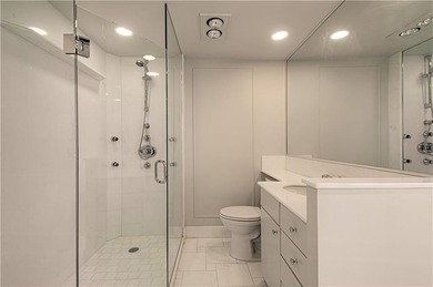 WOW! What a deal!!! Appx 1100 square foot, 2 bedroom, 2 full - photo 33